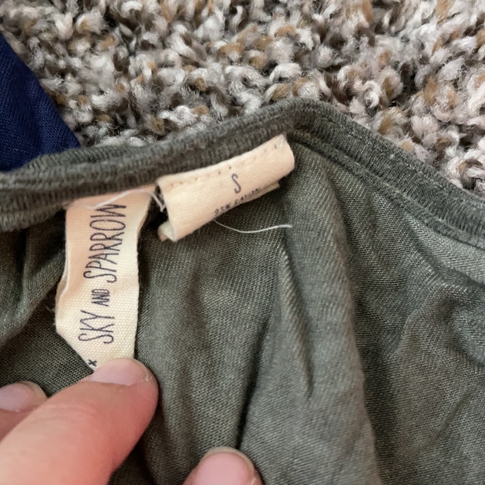 Tops bundle! - Picture 2 of 4